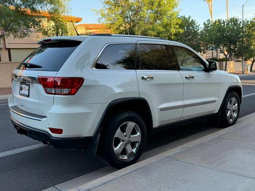 Stone White Clearcoat 2011 Jeep Grand Cherokee Limited