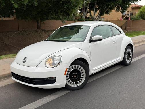 Candy White 2014 Volkswagen Beetle 2.5L