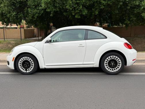 Candy White 2014 Volkswagen Beetle 2.5L