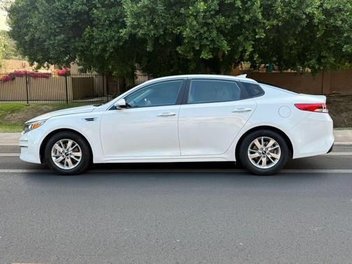 Snow White Pearl 2018 Kia Optima LX