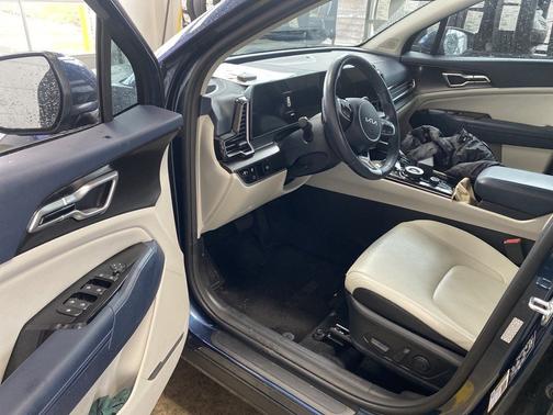 2023 Kia Sportage Hybrid EX