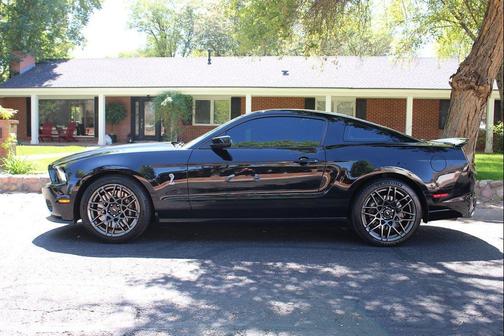 2013 Ford Shelby GT500 Base