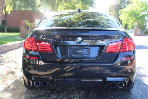 Black Sapphire Metallic 2013 BMW M5 Base
