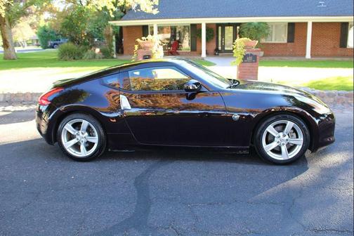 2010 Nissan 370Z Base