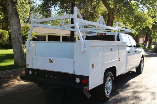 Bright White Clearcoat 2021 RAM 2500 Tradesman Crew Cab 4x2 8' Box