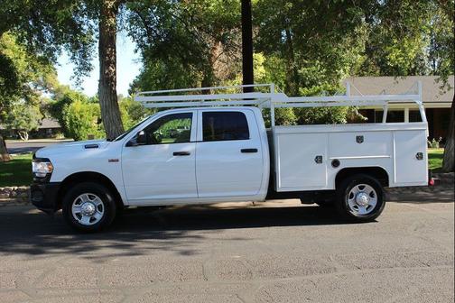 Bright White Clearcoat 2021 RAM 2500 Tradesman Crew Cab 4x2 8' Box