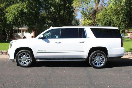 2017 GMC Yukon XL SLT