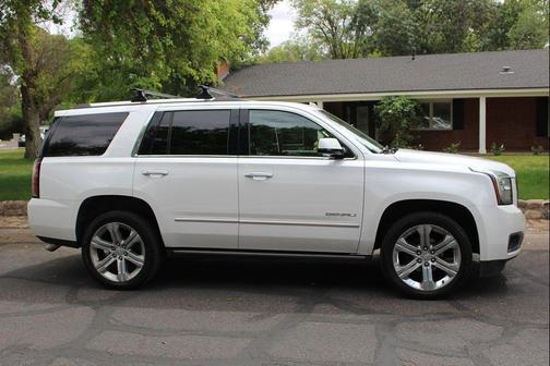 Summit White 2017 GMC Yukon Denali