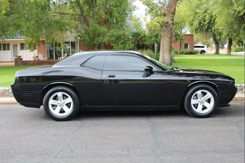 2010 Dodge Challenger SE