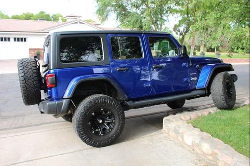 Ocean Blue Metallic Clearcoat 2018 Jeep Wrangler Unlimited Sahara