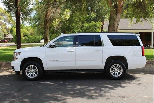 Summit White 2020 Chevrolet Suburban LT
