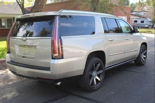 2015 Cadillac Escalade ESV Premium