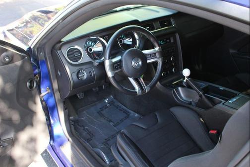 Deep Impact Blue Metallic 2014 Ford Mustang GT