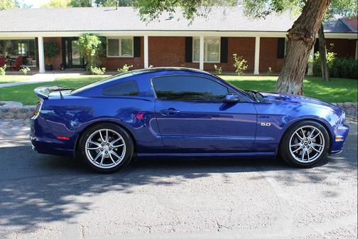 Deep Impact Blue Metallic 2014 Ford Mustang GT