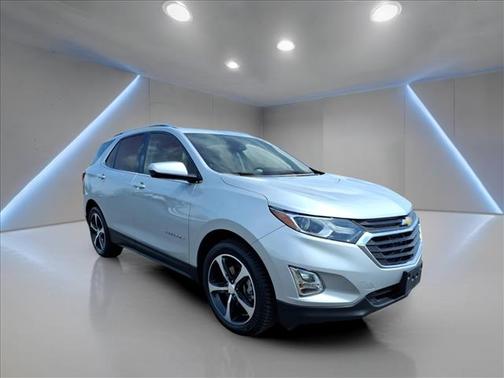 Silver Ice Metallic 2019 Chevrolet Equinox 1LT