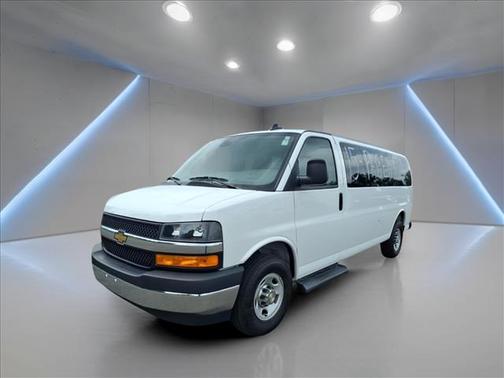 Summit White 2025 Chevrolet Express 3500 RWD 3500 Extended Wheelbase LT