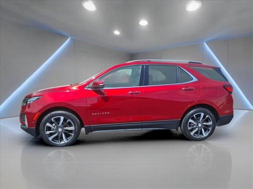 Cherry Red Tintcoat 2022 Chevrolet Equinox Premier w/1LZ