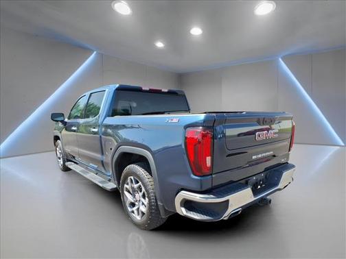 Pacific Blue Metallic 2022 GMC Sierra 1500 SLT