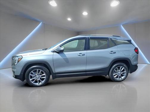 Sterling Metallic 2024 GMC Terrain SLT