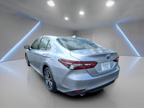 2023 Toyota Camry Hybrid XLE