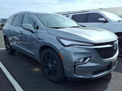 2023 Buick Enclave Essence AWD