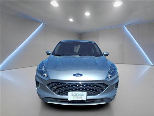 Iconic Silver Metallic 2021 Ford Escape SE