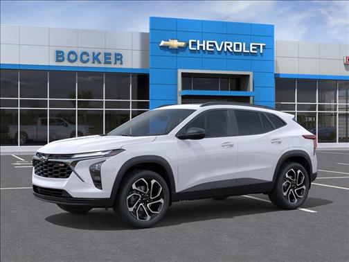 Summit White 2026 Chevrolet Trax FWD 2RS