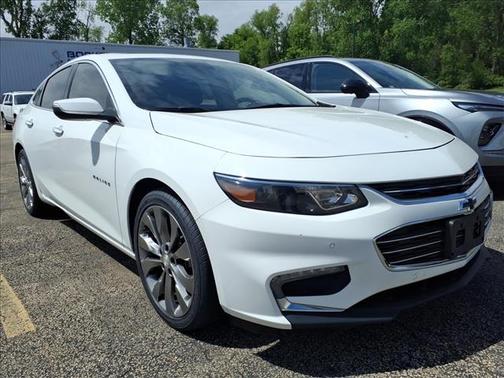 Summit White 2016 Chevrolet Malibu Premier