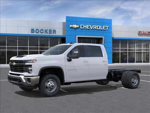 Summit White 2026 Chevrolet Silverado 3500 WT
