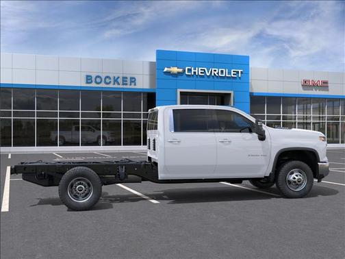 Summit White 2026 Chevrolet Silverado 3500 WT