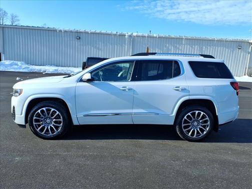2022 GMC Acadia Denali