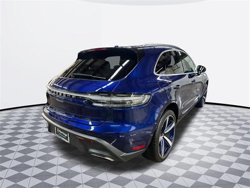 2023 Porsche Macan Base