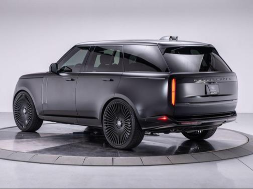 2025 Land Rover Range Rover P530 SE