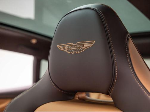 2025 Aston Martin DBX 707