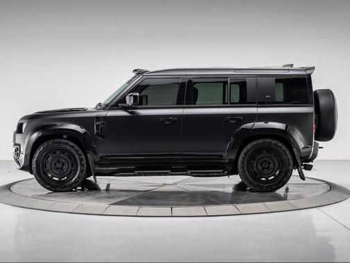 2024 Land Rover Defender 110 P500 SE