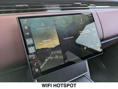 2025 Land Rover Range Rover P530 SE