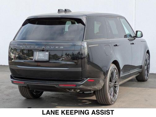2025 Land Rover Range Rover P530 SE 7 Seat