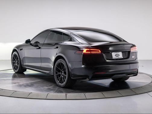 2022 Tesla Model S Plaid