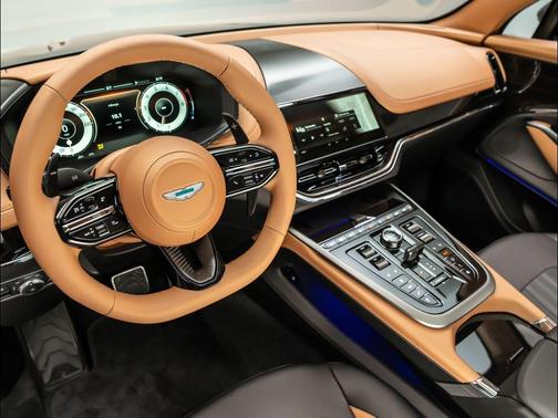 2026 Aston Martin DBX 707