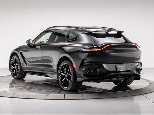 2026 Aston Martin DBX 707