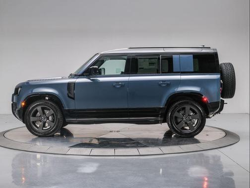 2025 Land Rover Defender P400 X-Dynamic SE