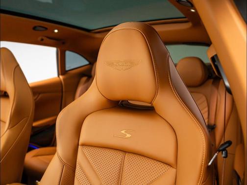 2026 Aston Martin DBX 707