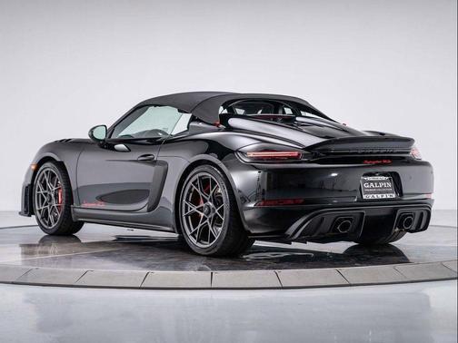 2025 Porsche 718 Spyder RS