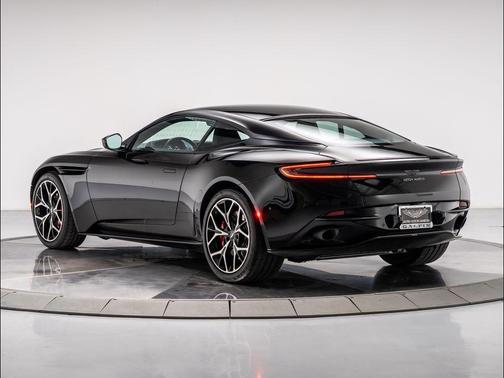 2019 Aston Martin DB11 V8