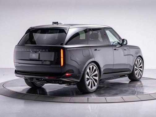 2025 Land Rover Range Rover P530 SE