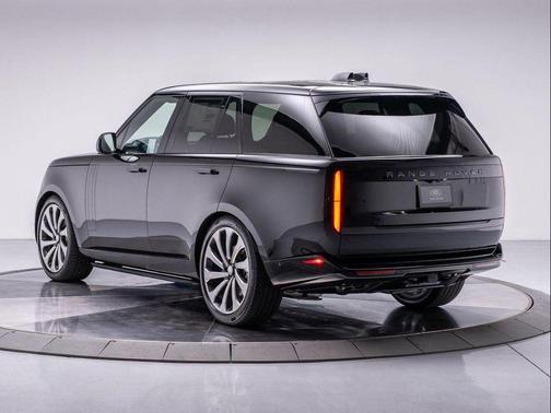 2025 Land Rover Range Rover P530 SE