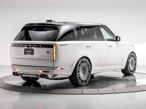 2025 Land Rover Range Rover P615 SV