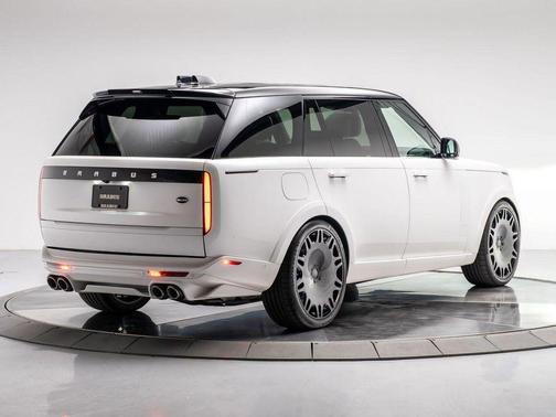 2025 Land Rover Range Rover P615 SV