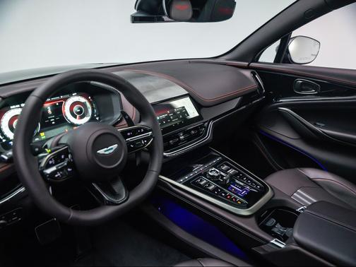 Magnetic Silver 2026 Aston Martin DBX 707