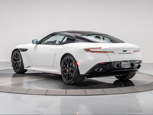 2025 Aston Martin DB12 Base
